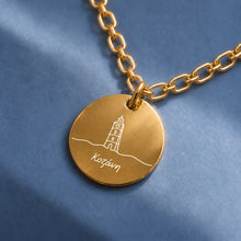 Kozani Armband 24K vergoldet – runder Anhänger mit Gravur: Uhrenturm von Agios Nikolaos und Schriftzug „Κοζάνη“
