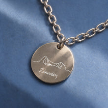 Zakynthos Armband aus 925 Silber – runder Anhänger mit Gravur: Klippen an der Bucht und Schriftzug „Ζάκυνθος“