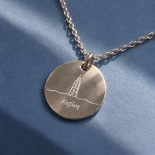 Kozani Kette aus 925 Silber – runder Anhänger mit Gravur: Uhrenturm von Agios Nikolaos und Schriftzug „Κοζάνη“