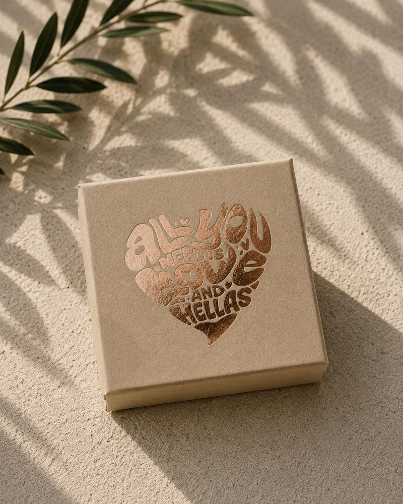 ALL YOU NEED IS LOVE AND HELLAS Verpackung